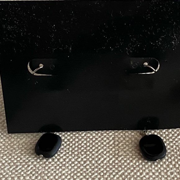 Park Lane Portofino Earrings Mother of Pearl Black Stone Silver Tone Wire NWT - Picture 4 of 4